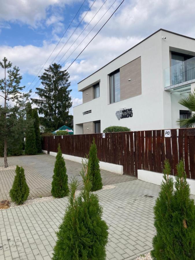 Mineral Apartman Diamond Nyíregyháza Zewnętrze zdjęcie